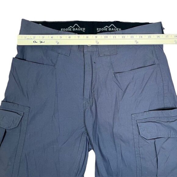 Eddie Bauer Men's Nylon Spandex Cargo Shorts Slate Blue Size 32 - Picture 2 of 8
